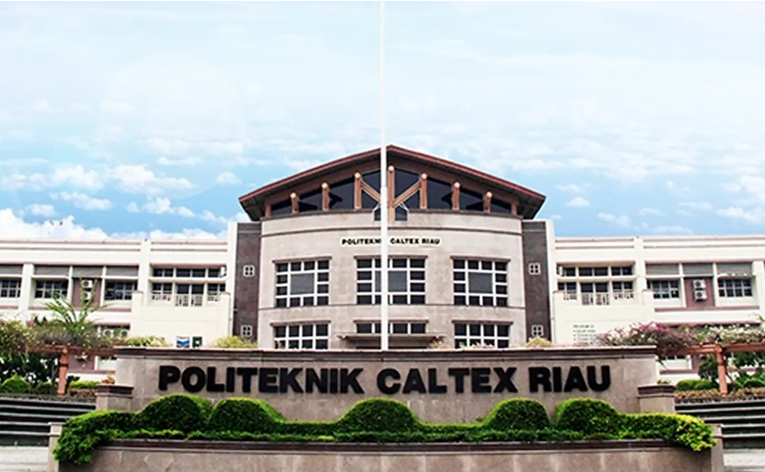 Gedung utama kampus PCR